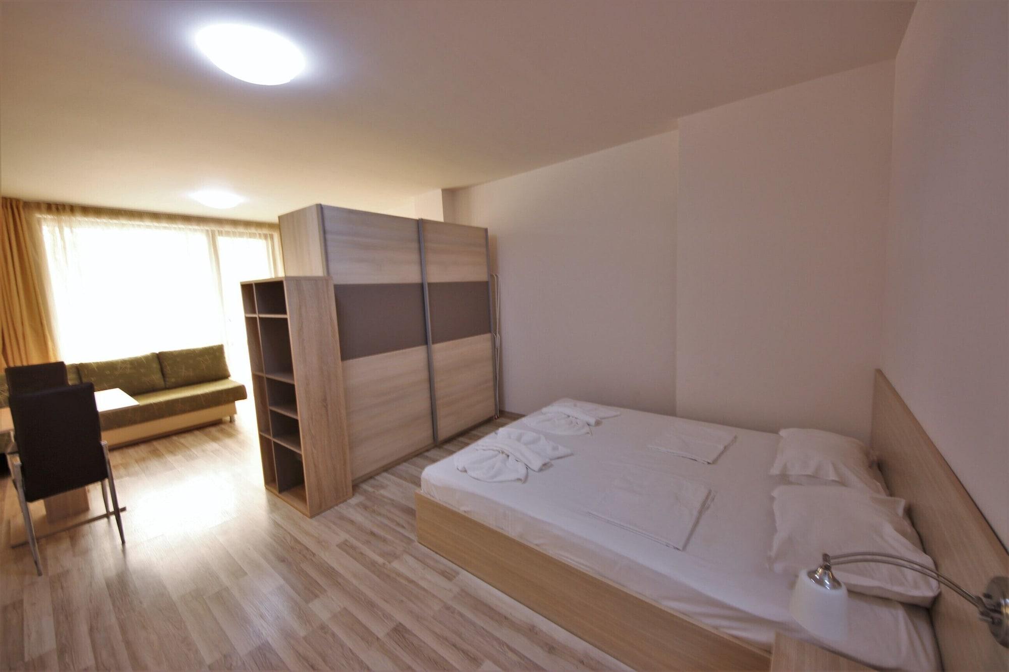 Menada Tarsis Apartments Sunny Beach Dış mekan fotoğraf