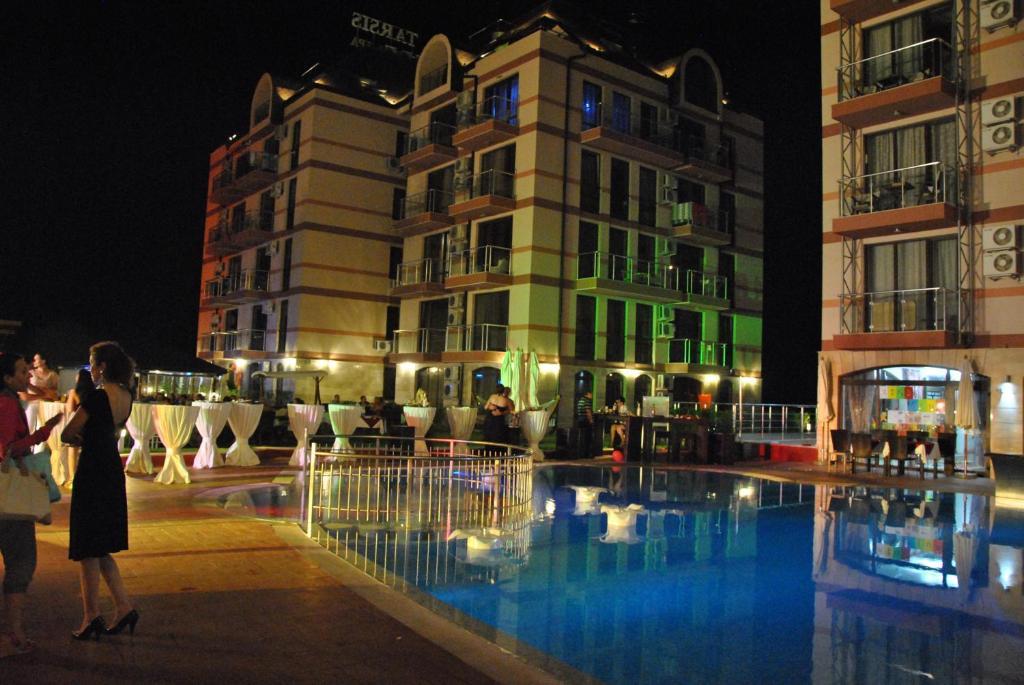Menada Tarsis Apartments Sunny Beach Oda fotoğraf