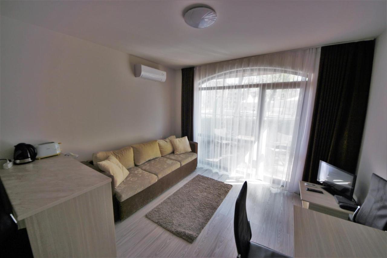 Menada Tarsis Apartments Sunny Beach Oda fotoğraf