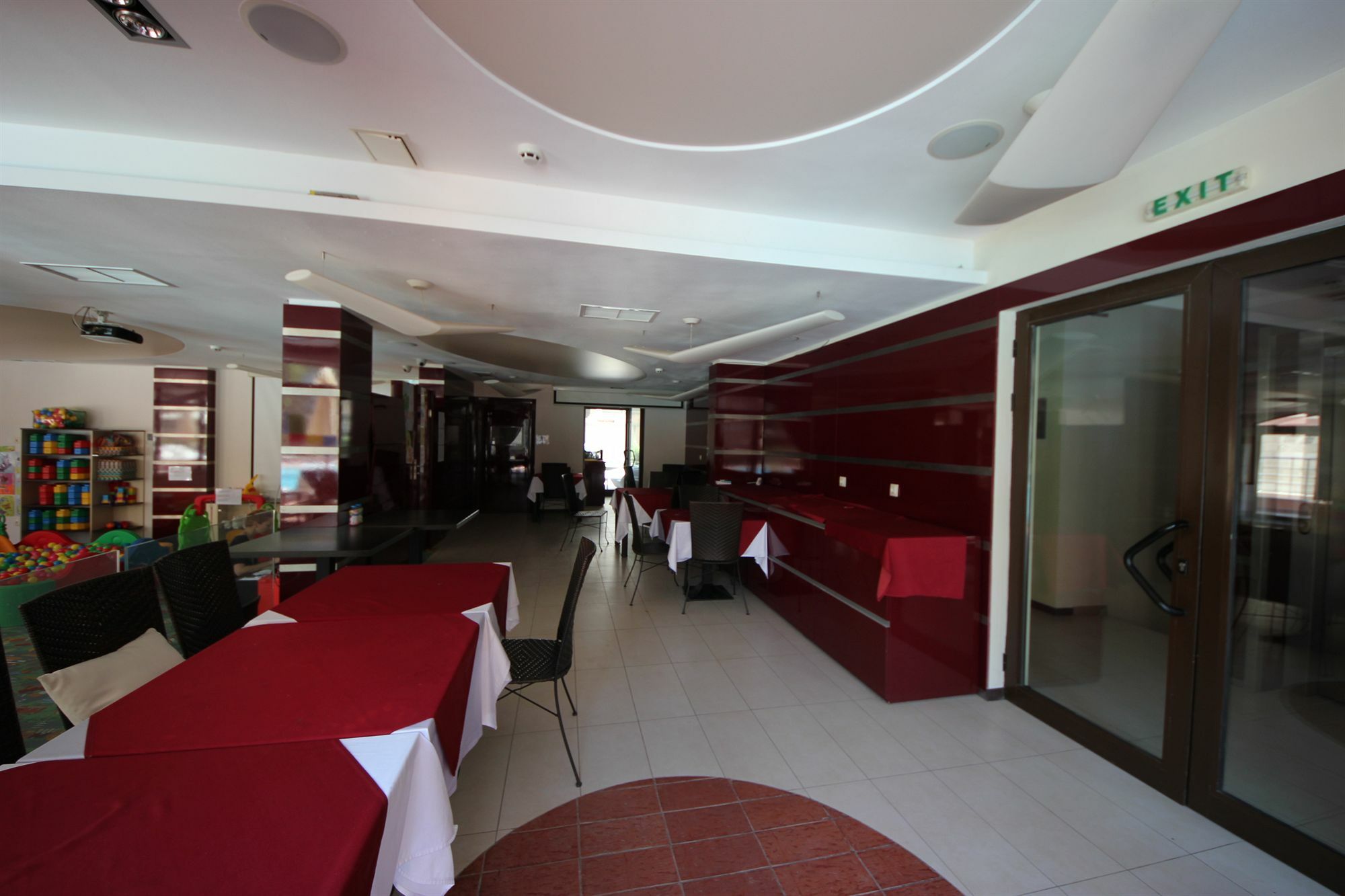 Menada Tarsis Apartments Sunny Beach Dış mekan fotoğraf