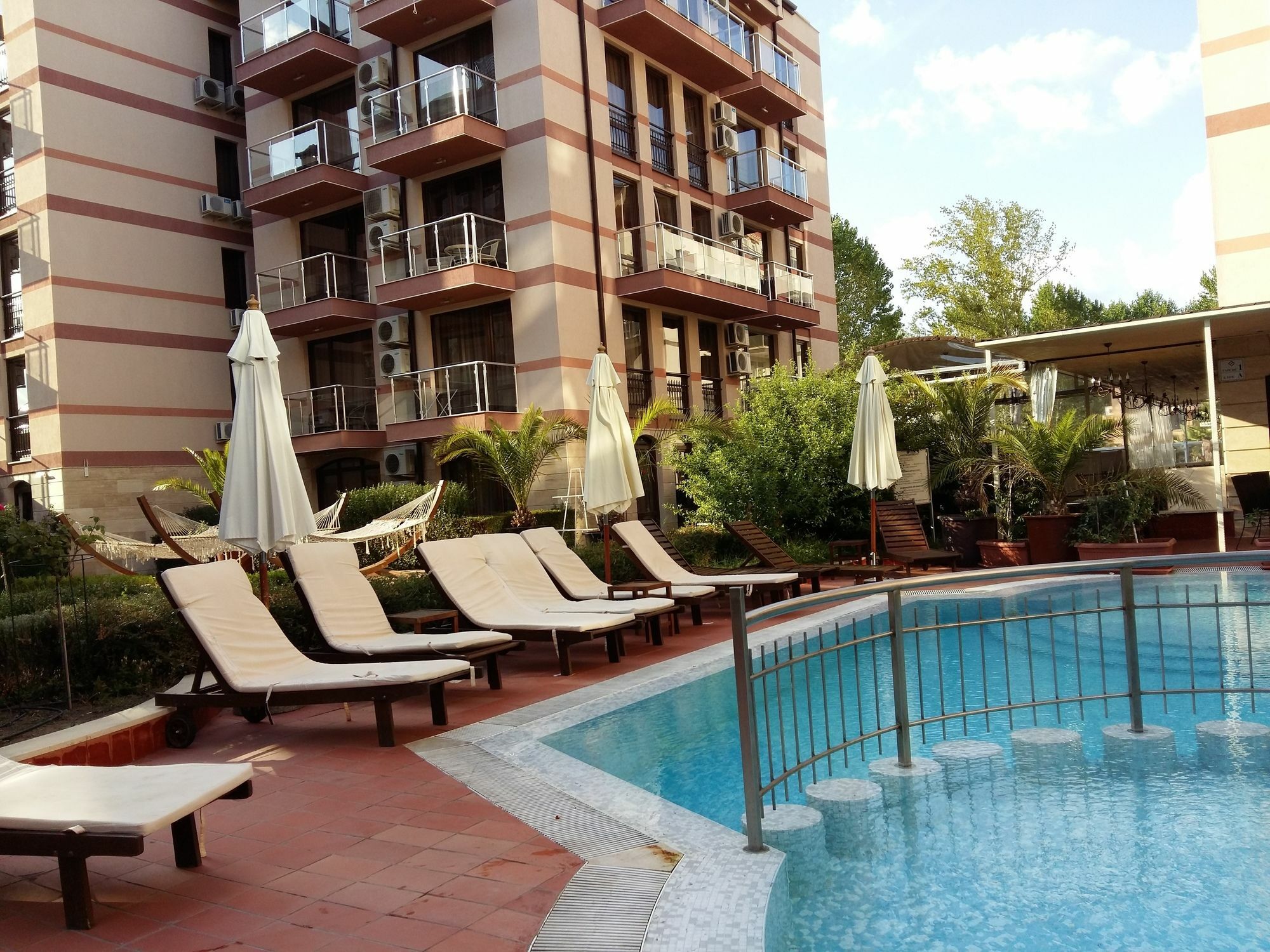 Menada Tarsis Apartments Sunny Beach Dış mekan fotoğraf